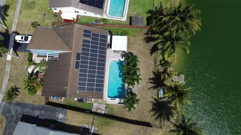 9504 NW 46th St, Sunrise, FL MLS: A11771705