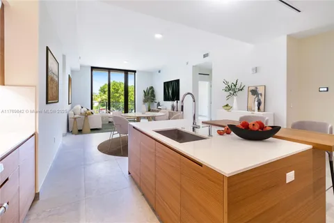3581 E Glencoe St Unit 307, Miami, FL MLS: A11769842