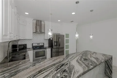 2845 NE 41st Rd, Homestead, FL MLS: A11768323