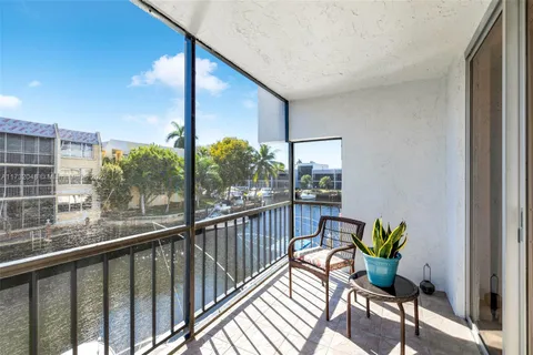 777 S Federal Hwy Unit 202M, Pompano Beach, FL 33062 - MLS#: A11732048