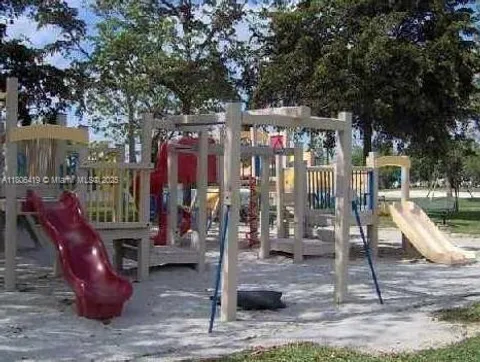 18965 NW 62nd Ave Unit 202, Hialeah, FL MLS: A11806419