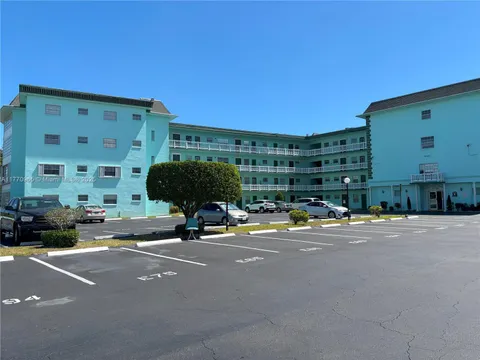 4141 NW 44th Ave Unit 424, Lauderdale Lakes, FL MLS: A11770965