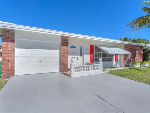 6707 NW 70th St, Tamarac, FL 33321 - MLS#: A11732995
