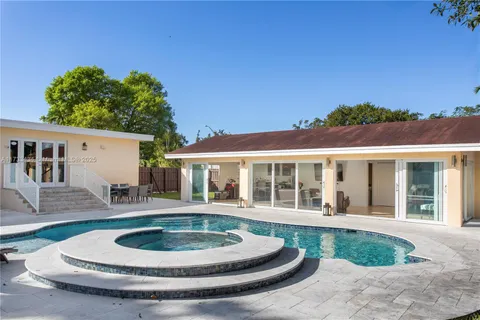 8125 SW 26th St, Miami, FL 33155 - MLS#: A11733434
