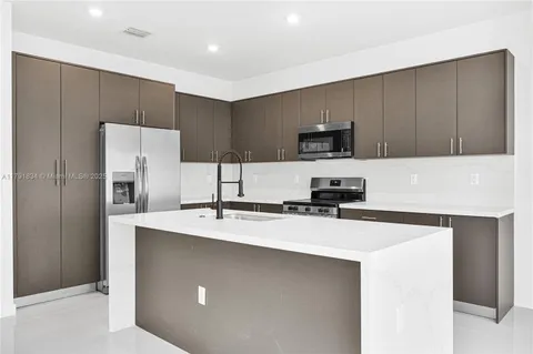 22459 SW 125 Ave Unit B, Miami, FL MLS: A11791834