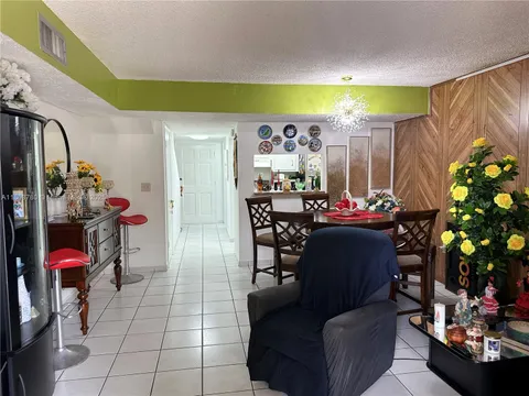 260 NW 107th Ave Unit 222, Miami, FL MLS: A11803780