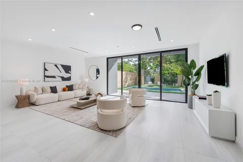 3635 SW 3rd Ave Unit RIGHT, Miami, FL 33145 - MLS#: A11708956