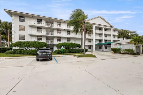 3635 Whitehall Dr Unit 401, West Palm Beach, FL MLS: A11785118