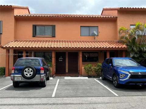 6375 W 27th Way Unit 24, Hialeah, FL MLS: A11791125