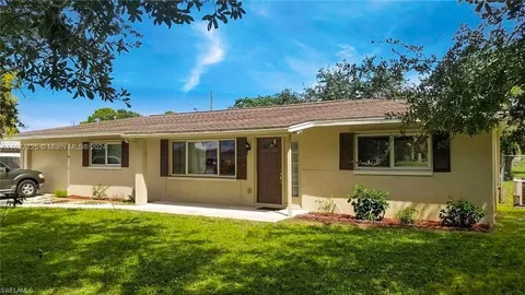 10 Lincoln Ave, Lehigh Acres, FL 33936 - MLS#: A11627325