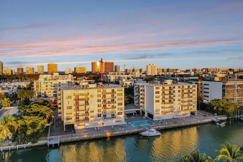 10000 W Bay Harbor Dr Unit 403, Bay Harbor Islands, FL MLS: A11760425
