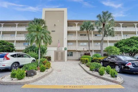 2201 Lucaya Bnd Unit J3, Coconut Creek, FL 33066 - MLS#: A11664053