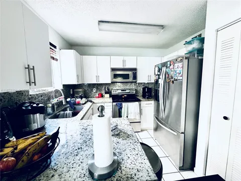 7755 W 30th Ct Unit E-101, Hialeah, FL MLS: A11622194