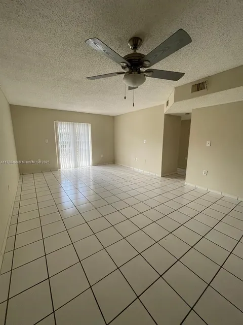 2925 W 80th St Unit 101, Hialeah, FL MLS: A11788498