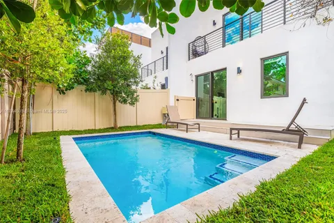 1377 SW 22nd Ter Unit 1, Miami, FL 33145 - MLS#: A11744503