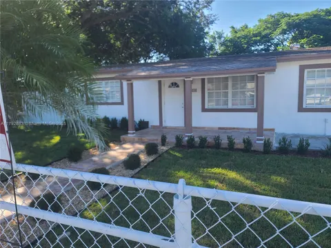 8310 NW 185th Ter, Hialeah, FL MLS: A11792883