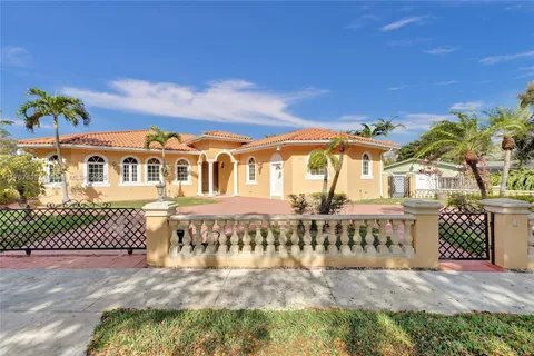 450 Esplanade Dr, Miami Springs, FL MLS: A11767839