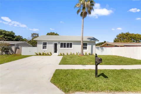 4721 SW 12th Ct, Fort Lauderdale, FL 33317 - MLS#: A11783294