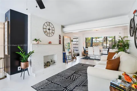 1000 SW 32nd St Unit ., Fort Lauderdale, FL MLS: A11764700