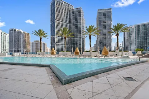 Miami, FL 33131