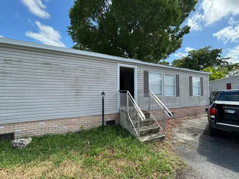 220 NE 12th Ave Unit 37, Homestead, FL MLS: A11600623