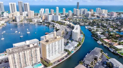 427 Golden Isles Dr Unit 5J, Hallandale Beach, FL 33009 - MLS#: A11741921
