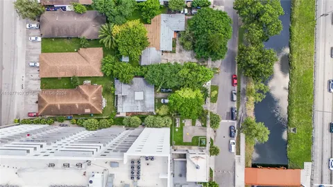 10875 SW 7th Ter, Sweetwater, FL MLS: A11677107