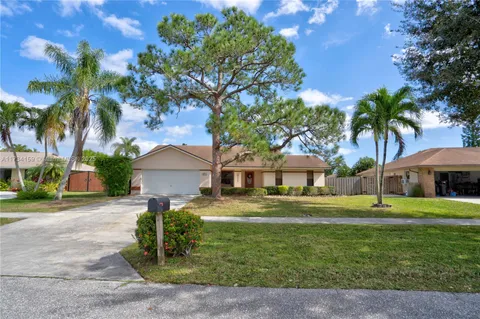 7394 Hazelwood Cir, Lake Worth, FL MLS: A11734159