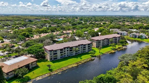 2660 N Carambola Cir N Unit 303, Coconut Creek, FL MLS: A11793393