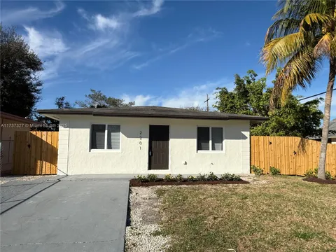 2201 NW 6th Ct, Fort Lauderdale, FL 33311 - MLS#: A11737327