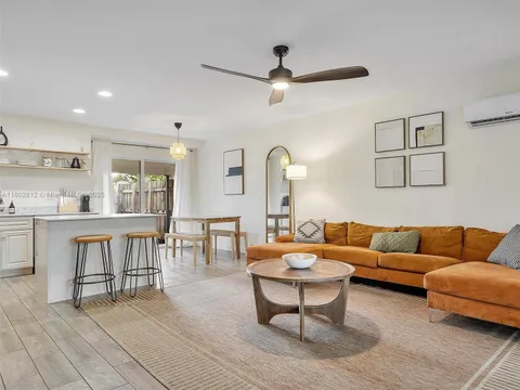 300 SW 23rd St Unit 1, Fort Lauderdale, FL MLS: A11802612