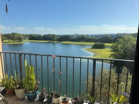 9688 Fontainebleau Blvd Unit 409, Miami, FL 33172 - MLS#: A11728250