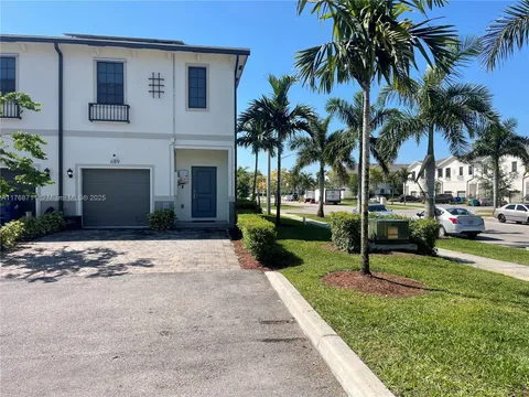 689 SW 11th St, Florida City, FL MLS: A11768711