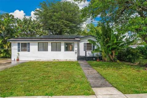 719 NE 36th St, Oakland Park, FL 33334 - MLS#: A11758155