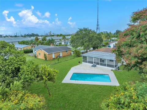 5401 Lakeshore Dr, Mangonia Park, FL MLS: A11671025