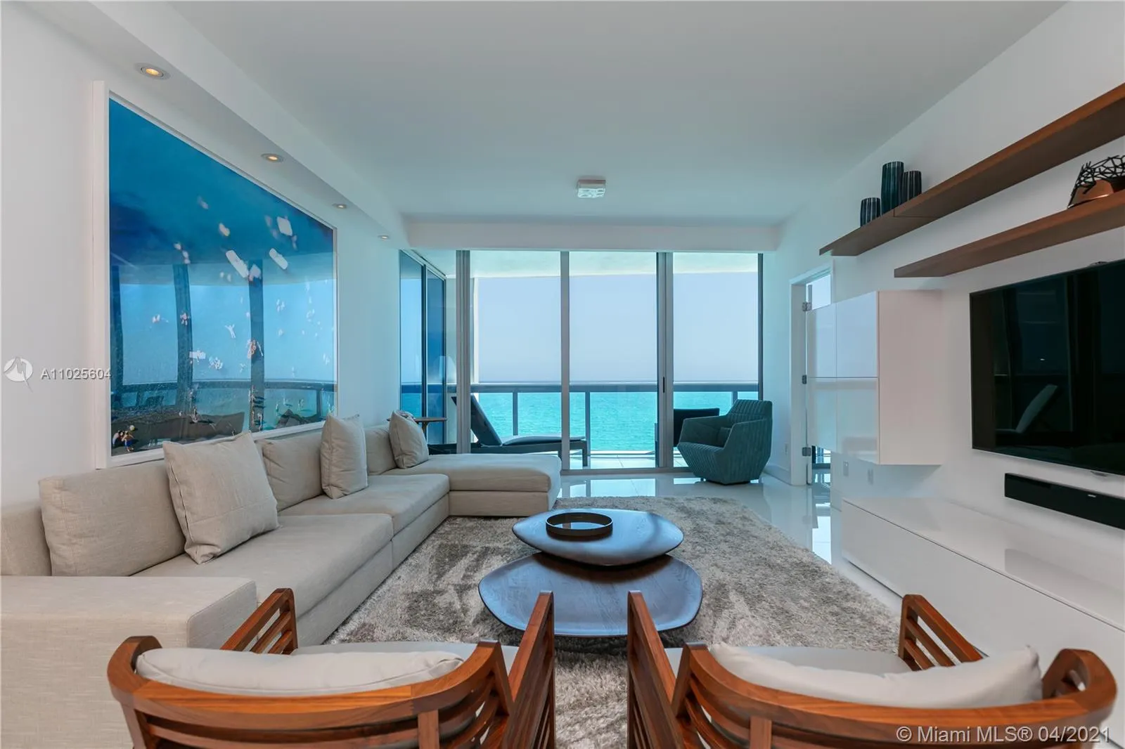 6899 Collins Ave Unit 1602
