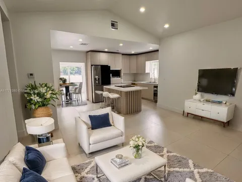 728 NW 77th St, Miami, FL MLS: A11771380