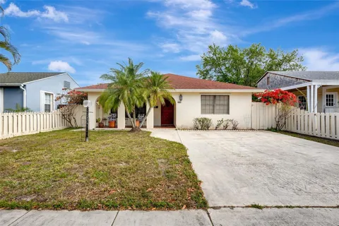 713 Highland Dr, West Palm Beach, FL MLS: A11759439