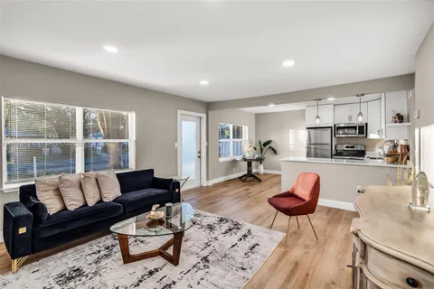 1100 NW 7th Ave, Fort Lauderdale, FL MLS: A11790192