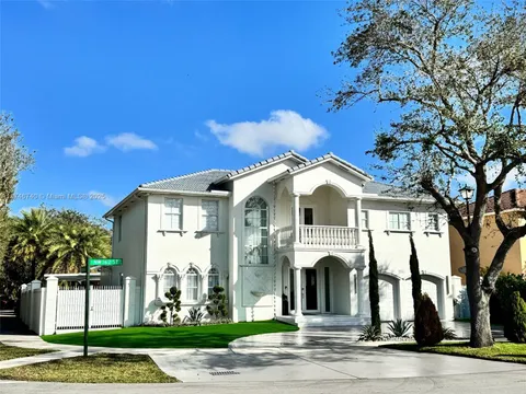 8521 NW 162nd St, Miami Lakes, FL MLS: A11746740
