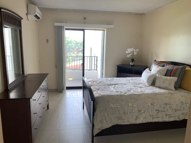 162 WESTERN Boulevard 307