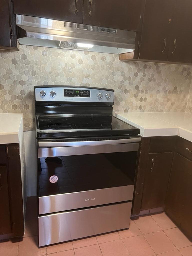 190 Kindo (3265sf+part ocean view) Circle
