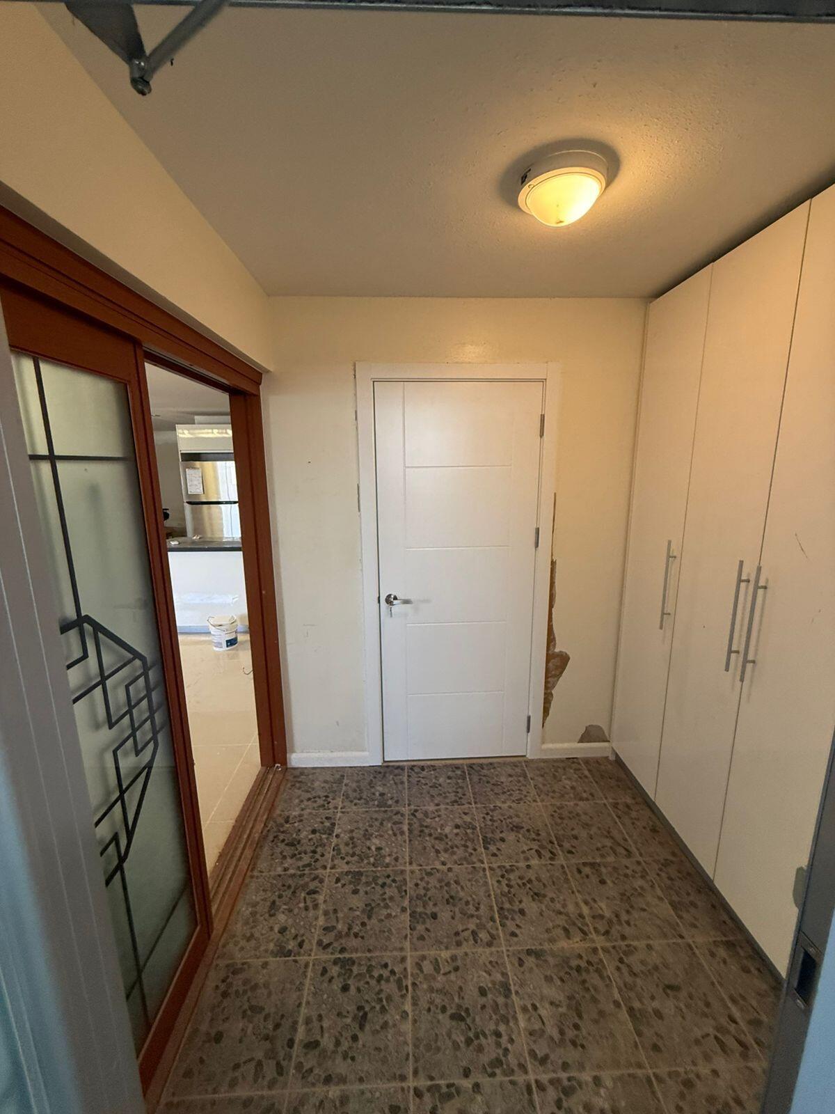 112 W. Espiritu Street C1