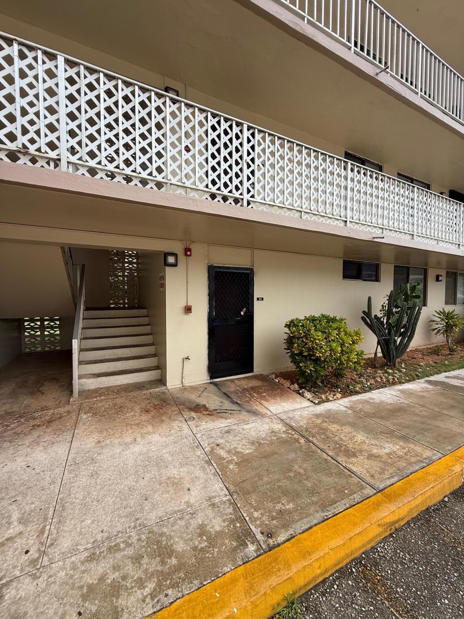 University Manor 104