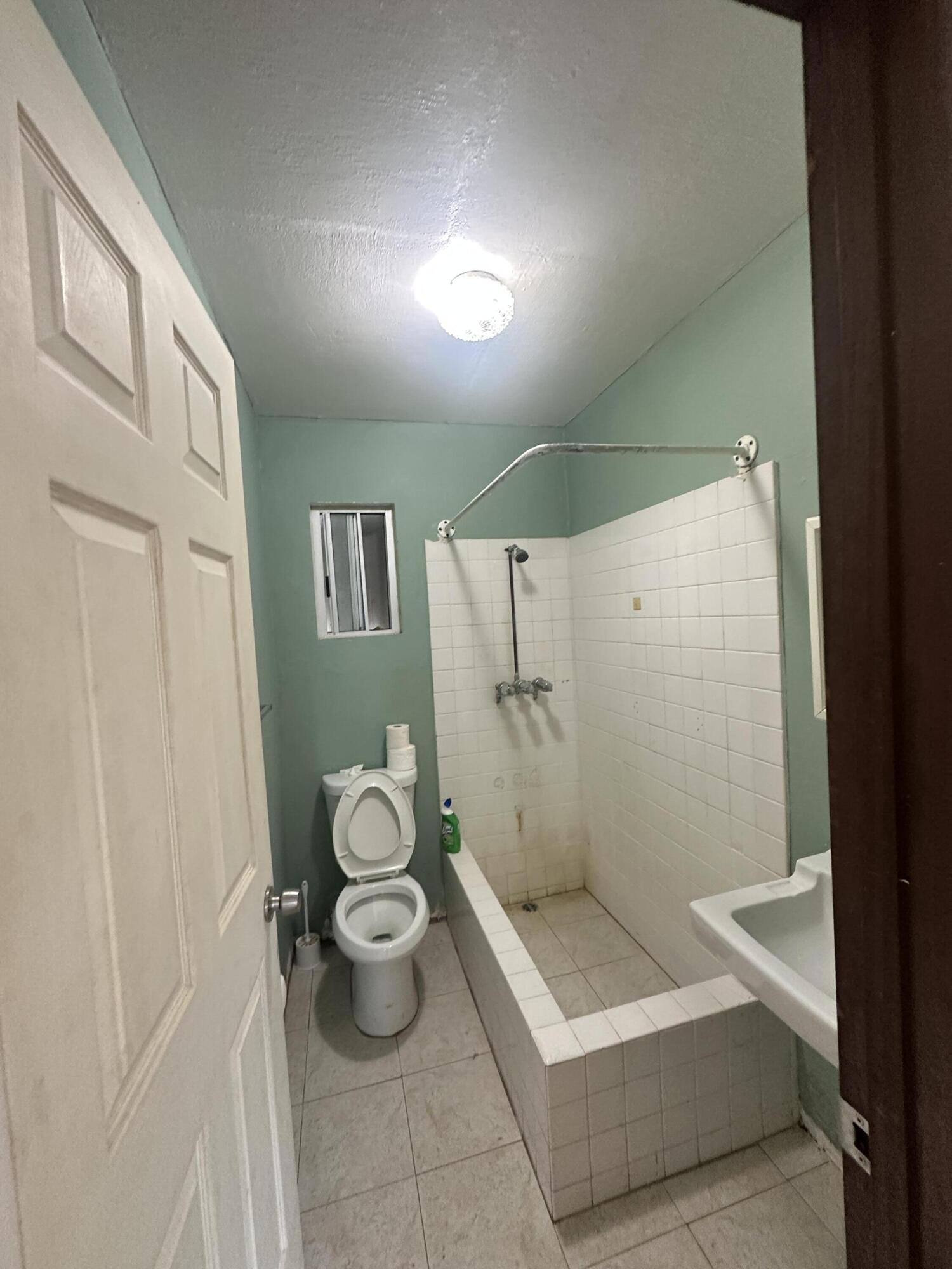 125 A&B Joseph Lane