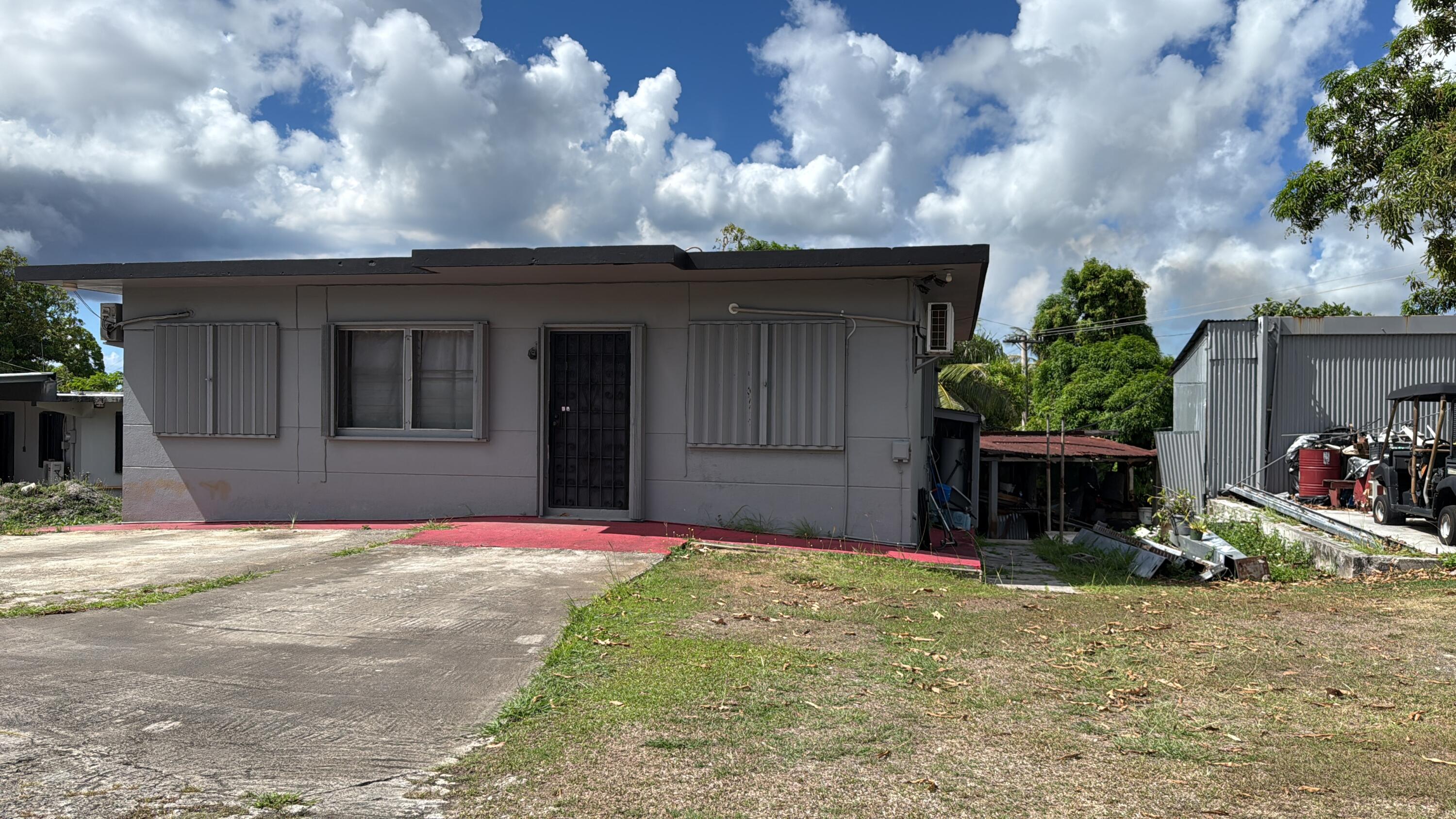 190 Pale De Leon Street