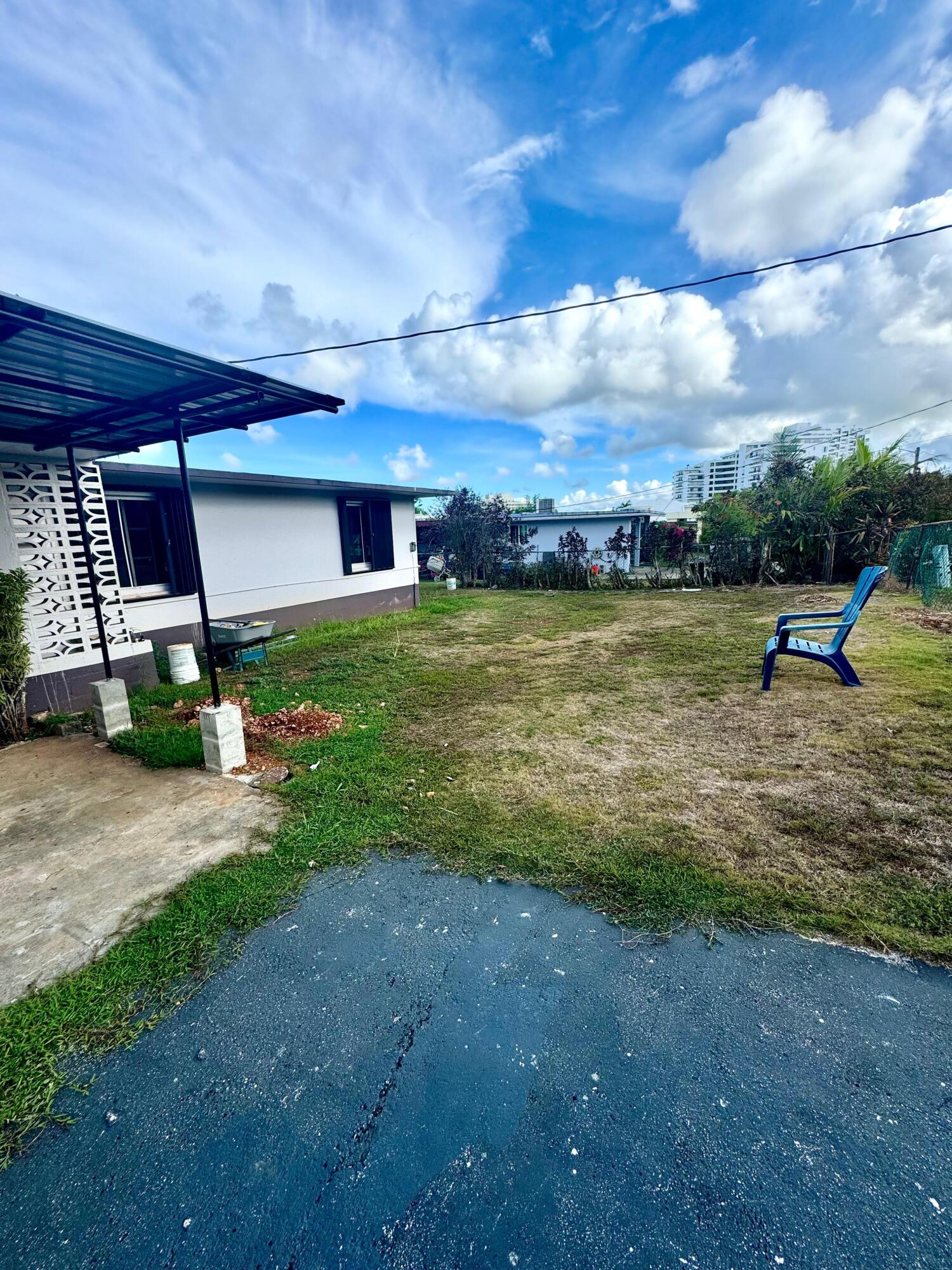 229 Western Boulevard, Jonestown