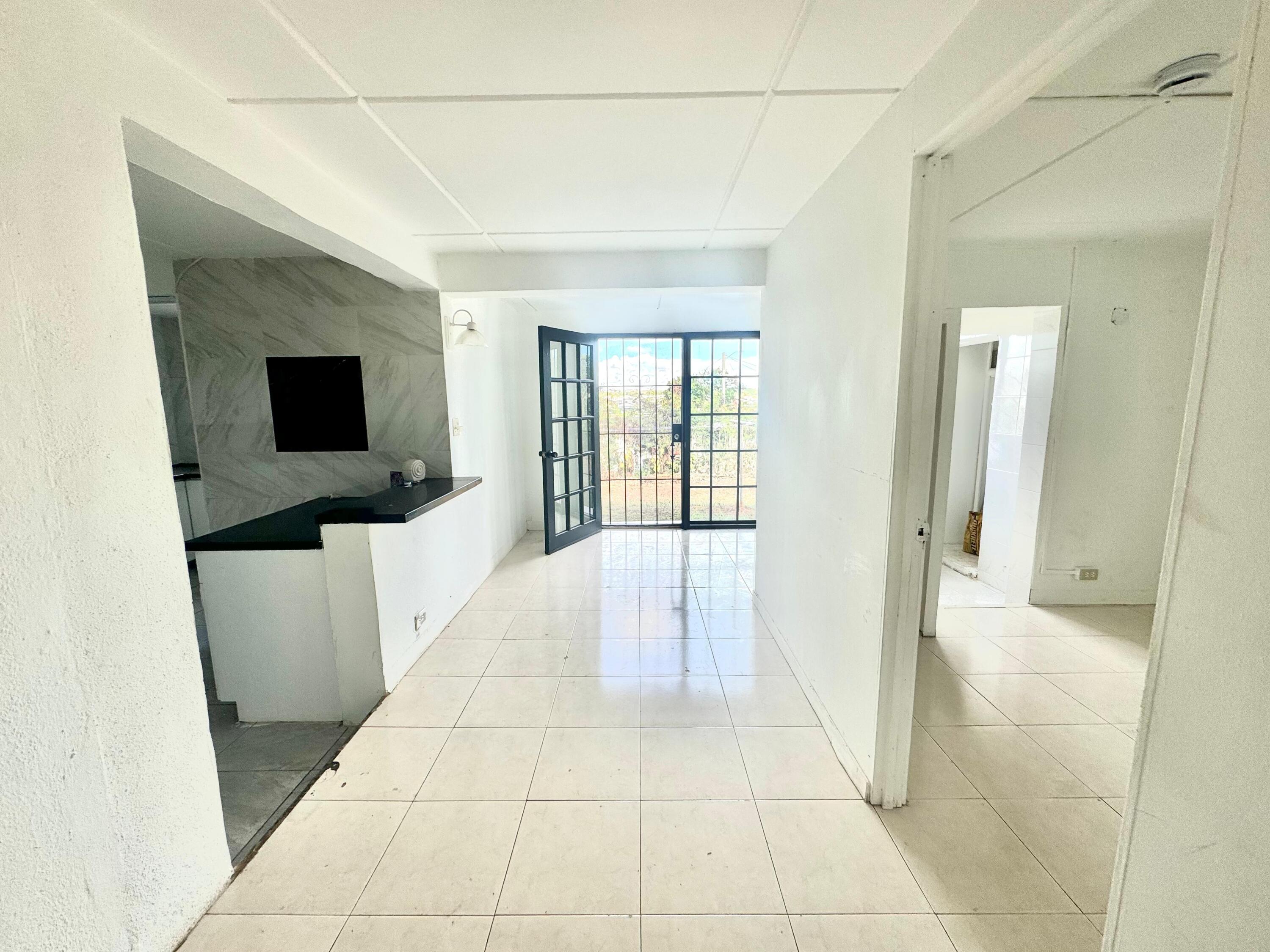 229 Western Boulevard, Jonestown