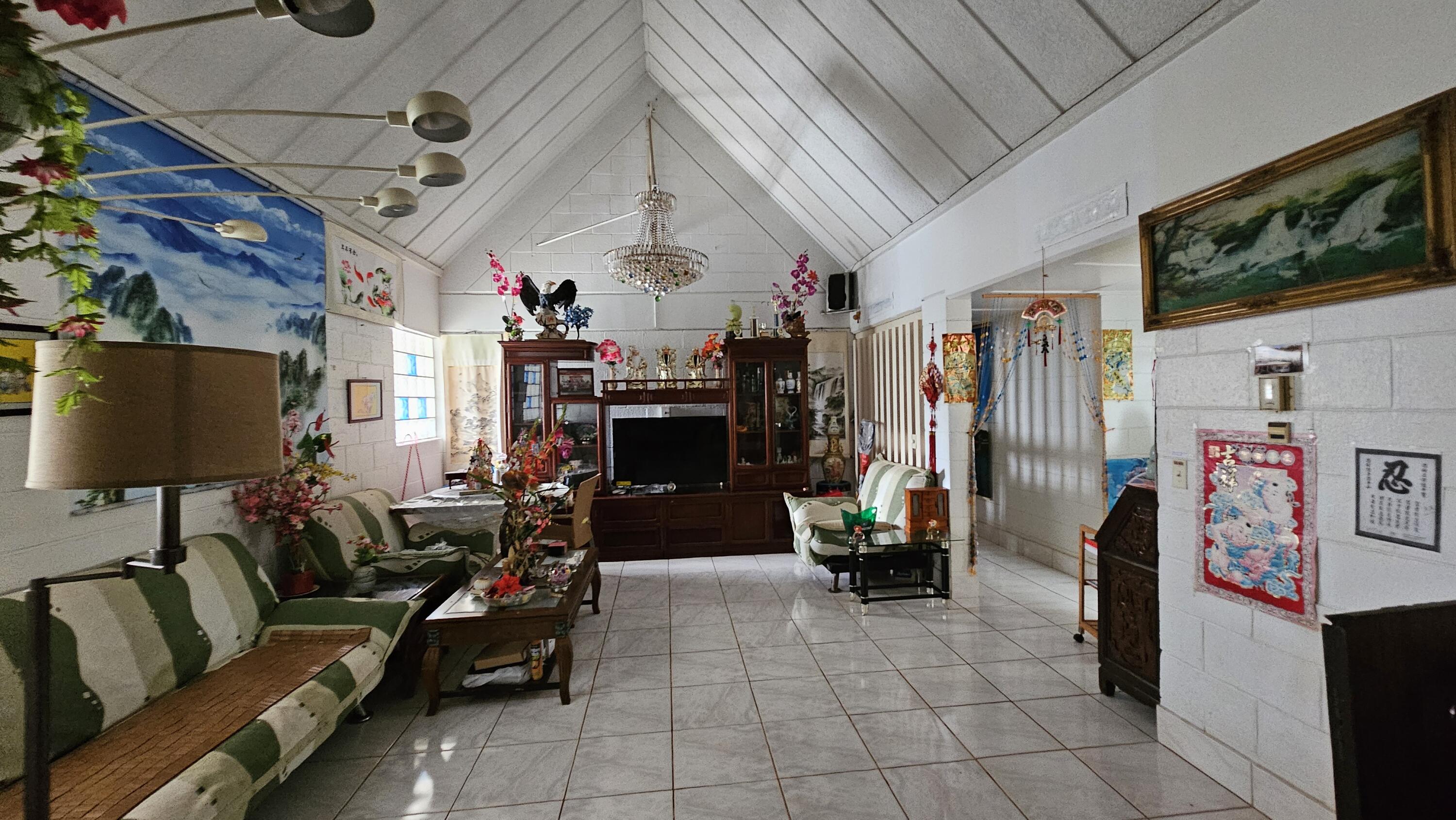 184 Apaka Street 1B
