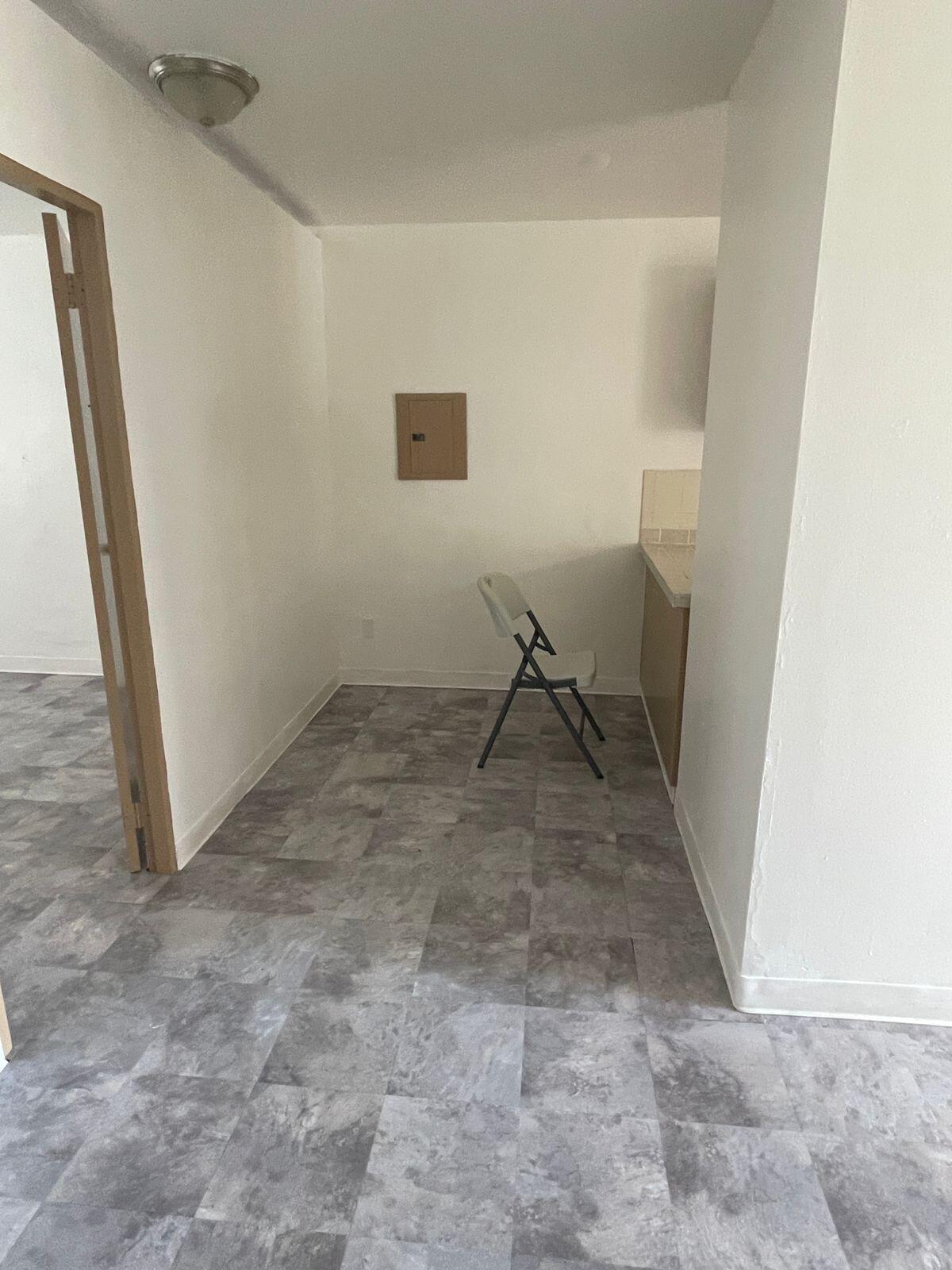 Charles Torres Street 302